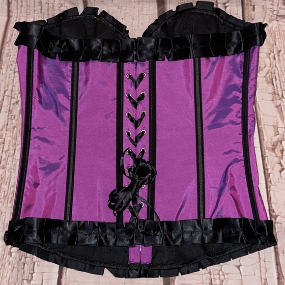 NWOT-ADORE ME SIZE XL PURPLE IRIDESCENT BUSTIER BLACK RUFFLE TRIM - Picture 4 of 8